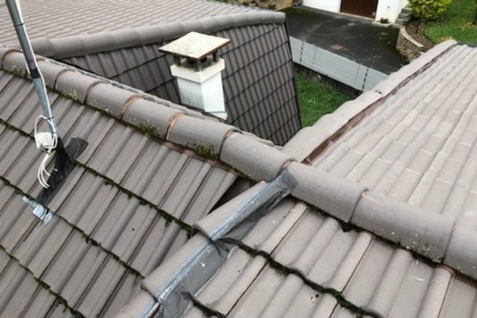 2. La Roche sur Foron :  Malfa�on sur toiture