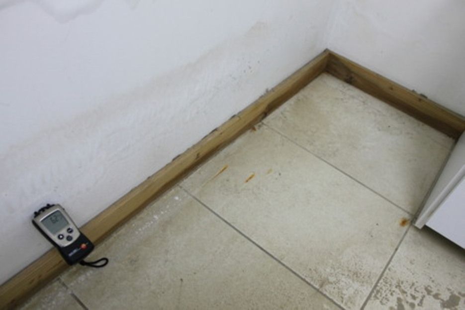 3. Manigod : Infiltrations depuis drains périphérique extérieurs bouchés 3. Manigod : Infiltrations depuis drains périphérique extérieurs bouchés